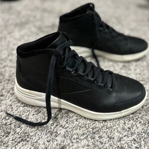 Under Armour Black Sneakers size 7